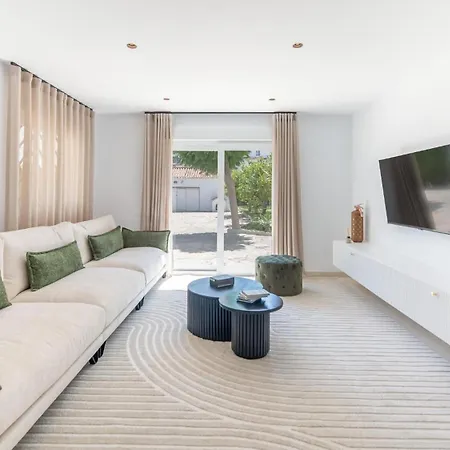 Holiday home Costalita Cozy Sea Front